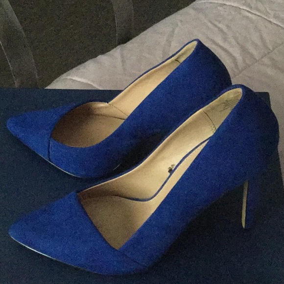 Blue suede heels - Picture 2 of 4